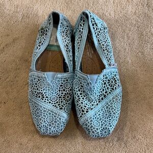 Toms Women's Light Blue Crochet Flats